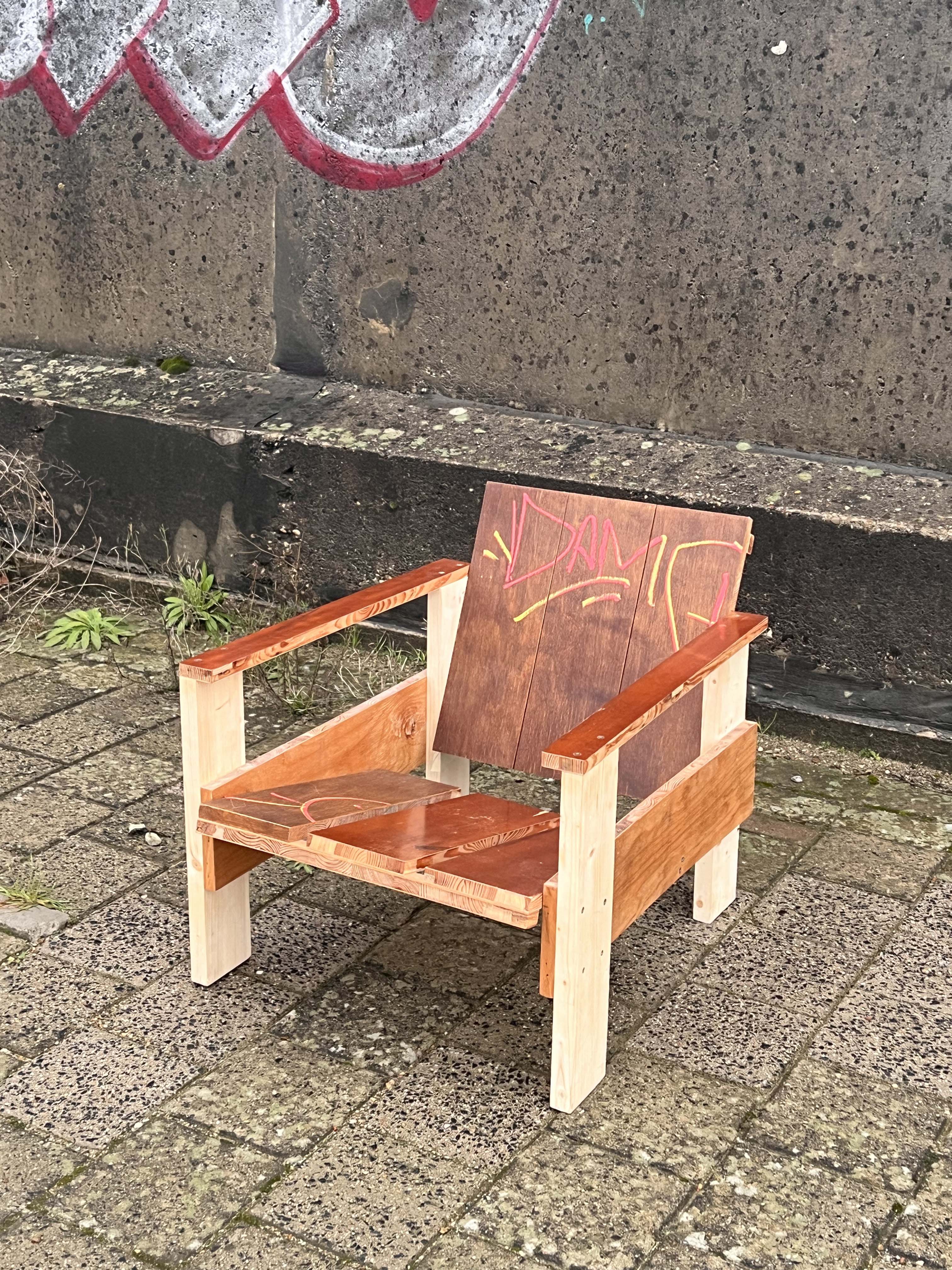 An image of Krat Stoel